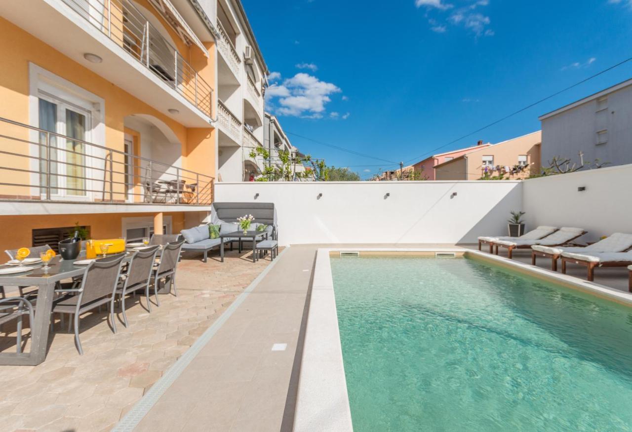 Pavla With Pool Appartement *